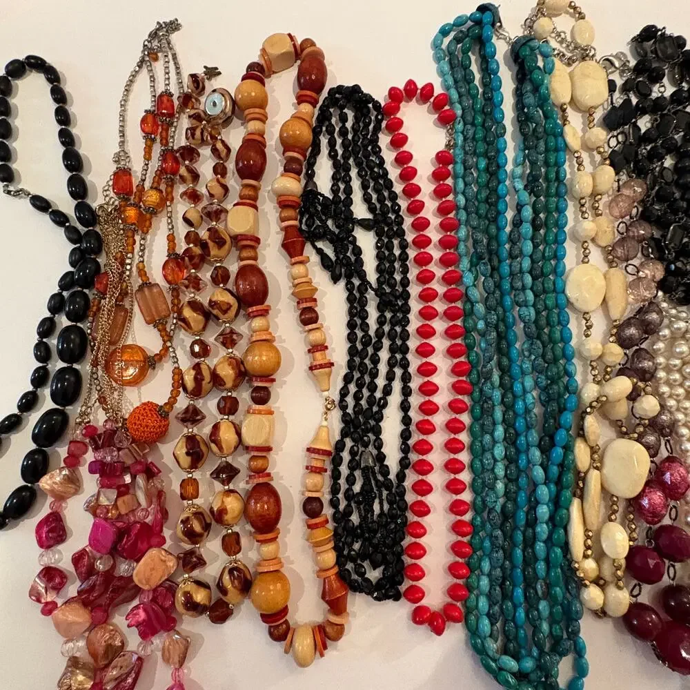 Jewelry Junk Lot Necklaces 3 lbs Vintage Variety Beads Pendants Wear Repair